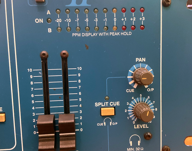 Citronic SM450 19" Rack DJ Mixer